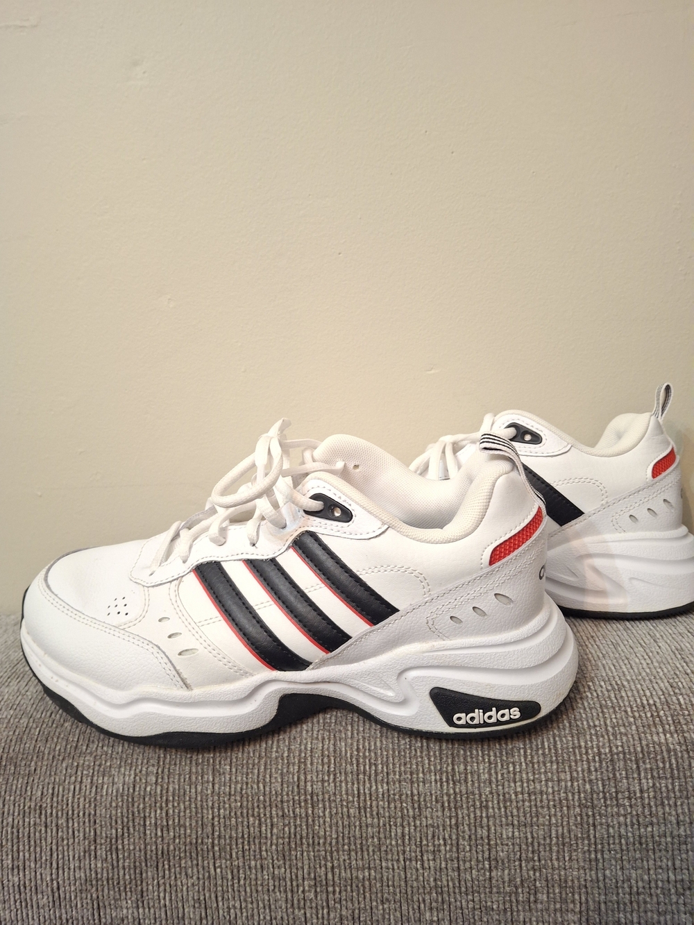 Adidas Strutter White Black Active Red Sneakers EG2655 Men's Size 8 WORN ONCE